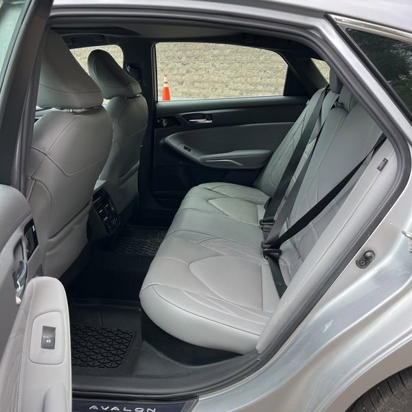 Used 2020 Toyota Avalon Limited w/ Advanced Safety Package image 13