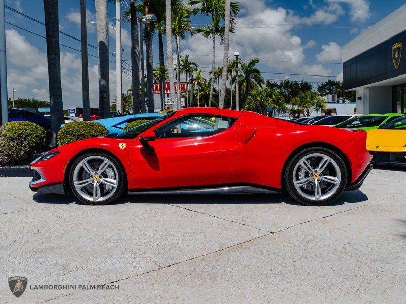 Used 2023 Ferrari 296 GTS RWD image 4