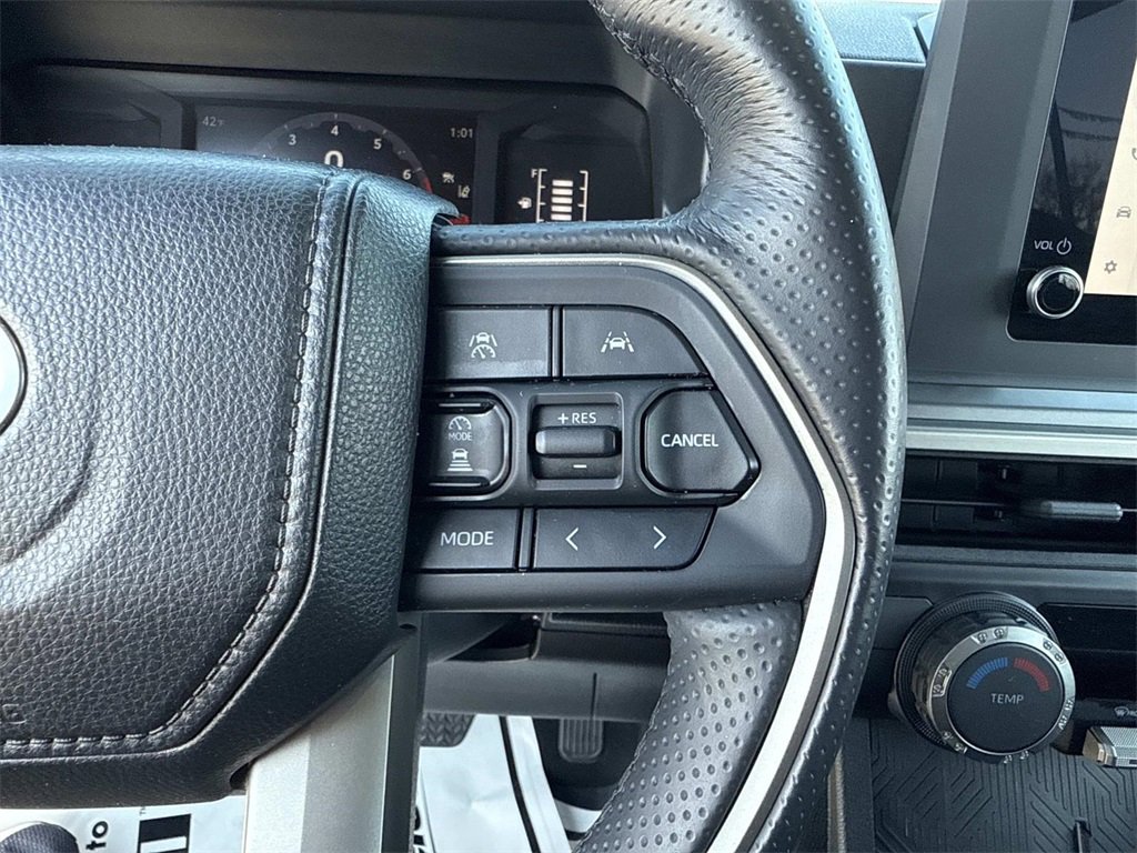 Used 2025 Toyota 4Runner SR5 image 17