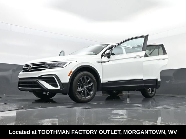 Used 2022 Volkswagen Tiguan SE AWD/4WD image 34
