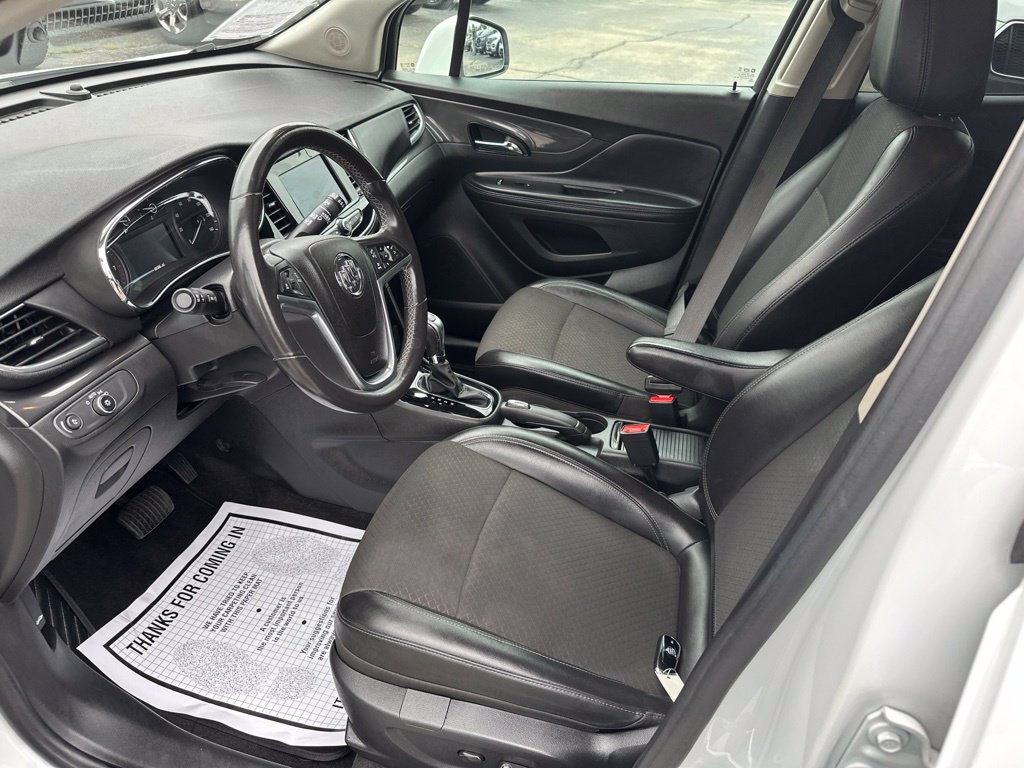 Used 2021 Buick Encore Preferred AWD/4WD image 21