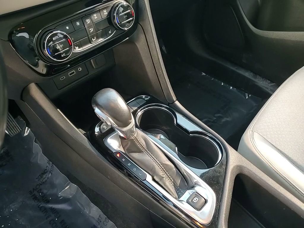 Used 2021 Buick Encore GX Select image 31