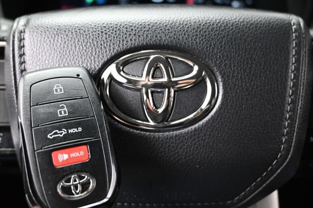 Used 2023 Toyota Tundra Limited AWD/4WD image 46