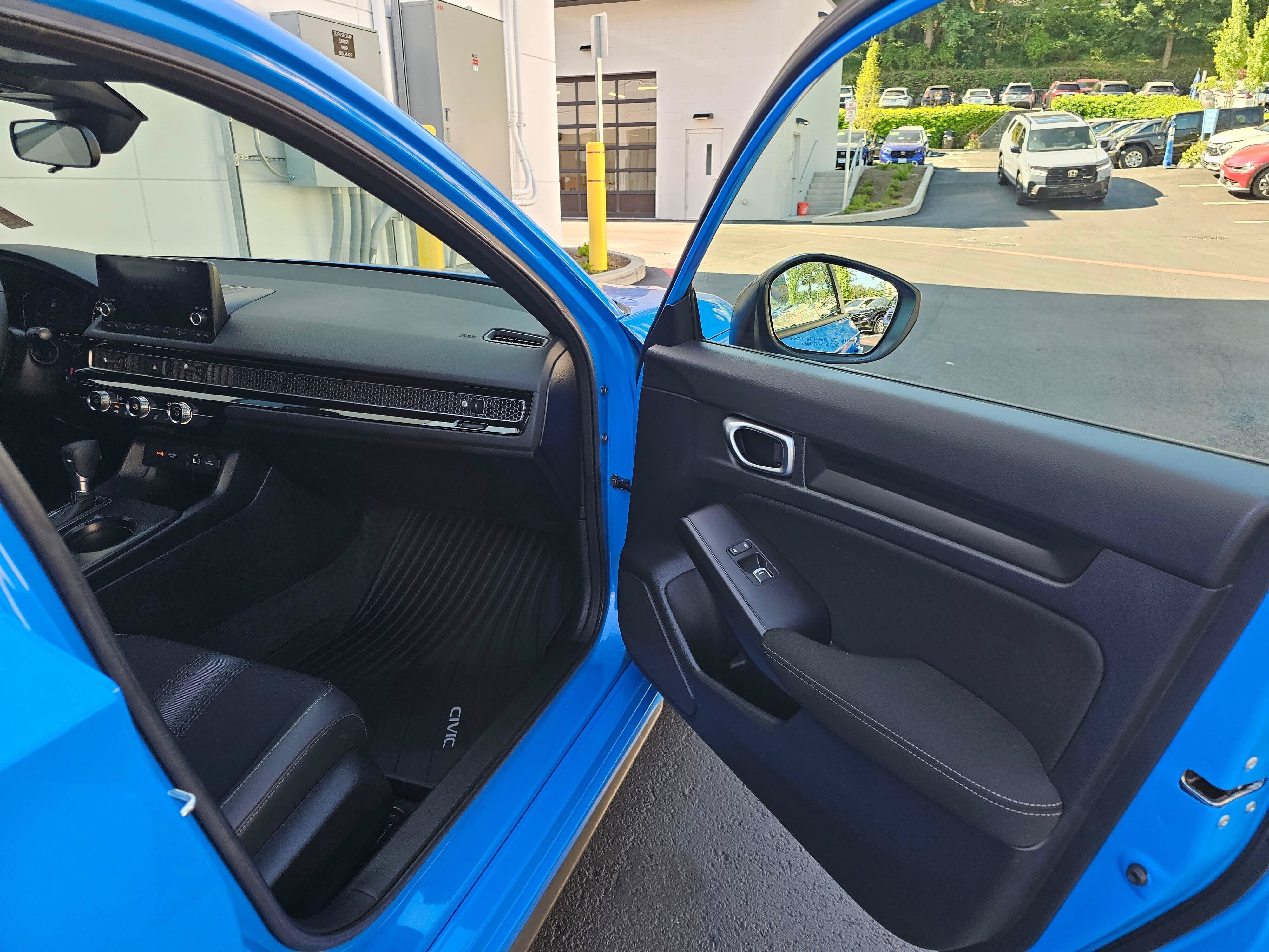 Used 2023 Honda Civic Sport image 11