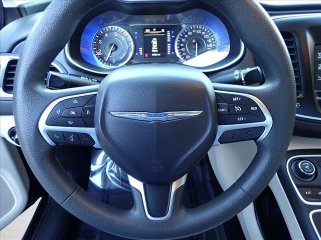 Used 2016 Chrysler 200 Limited FWD image 11