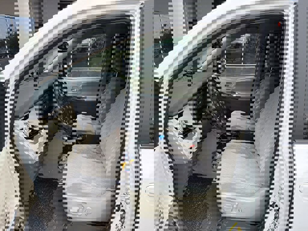 Used 2020 Toyota Sienna LE FWD image 6