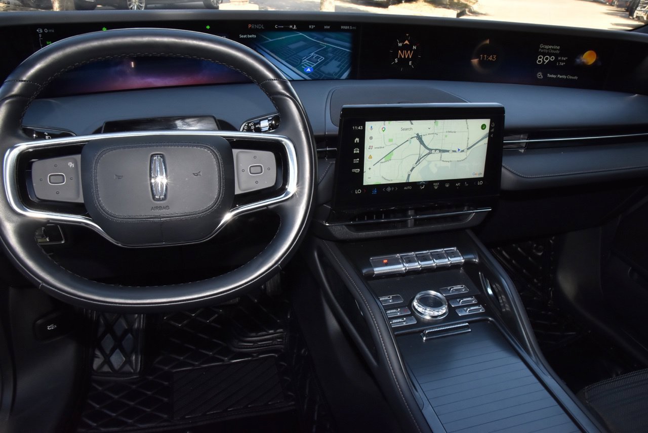 Certified 2025 Lincoln Nautilus Reserve w/ Jet Appearance Package AWD/4WD image 25