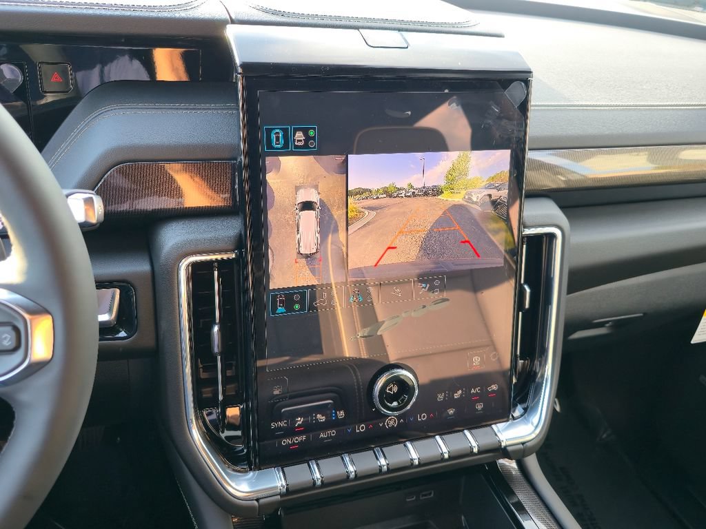 New 2026 GMC Yukon XL Elevation w/ Elevation Premium Package AWD/4WD image 15