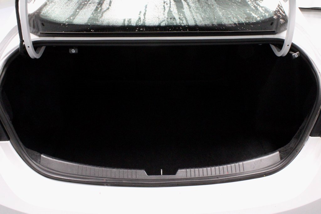 Used 2024 Chevrolet Malibu LT image 13