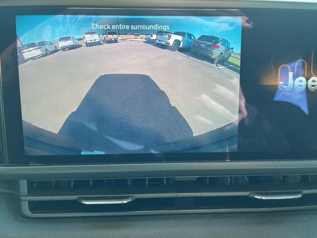 Used 2025 Jeep Wrangler Sport image 22