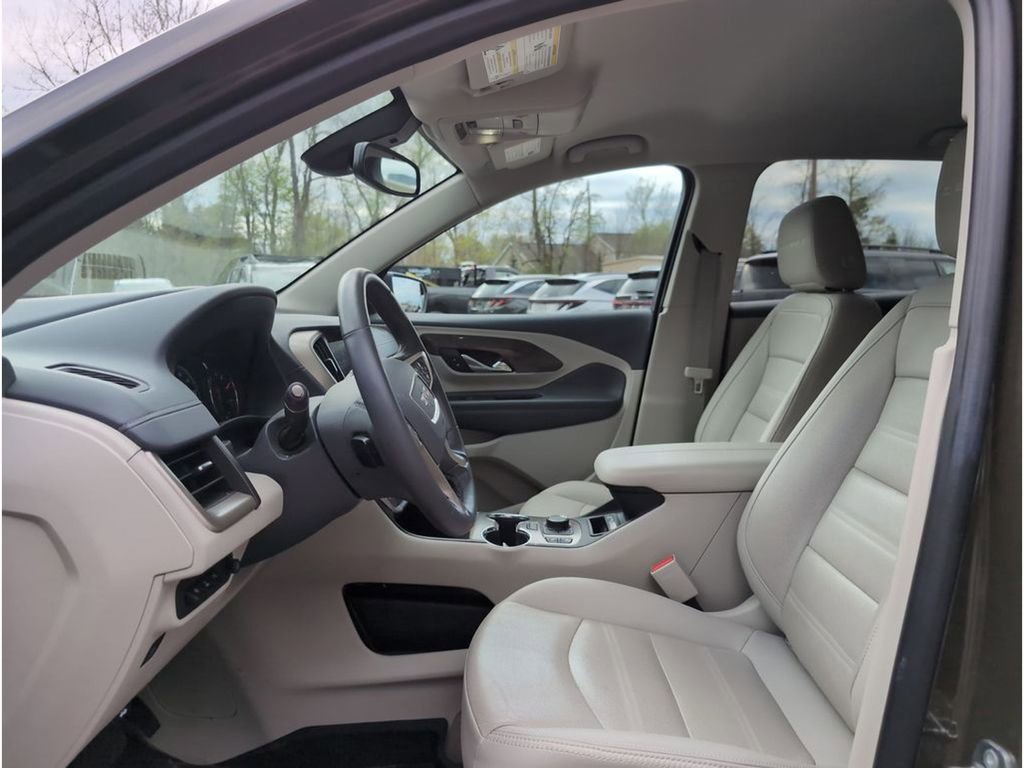 Used 2023 GMC Terrain Denali w/ LPO, Floor Liner Package AWD/4WD image 9