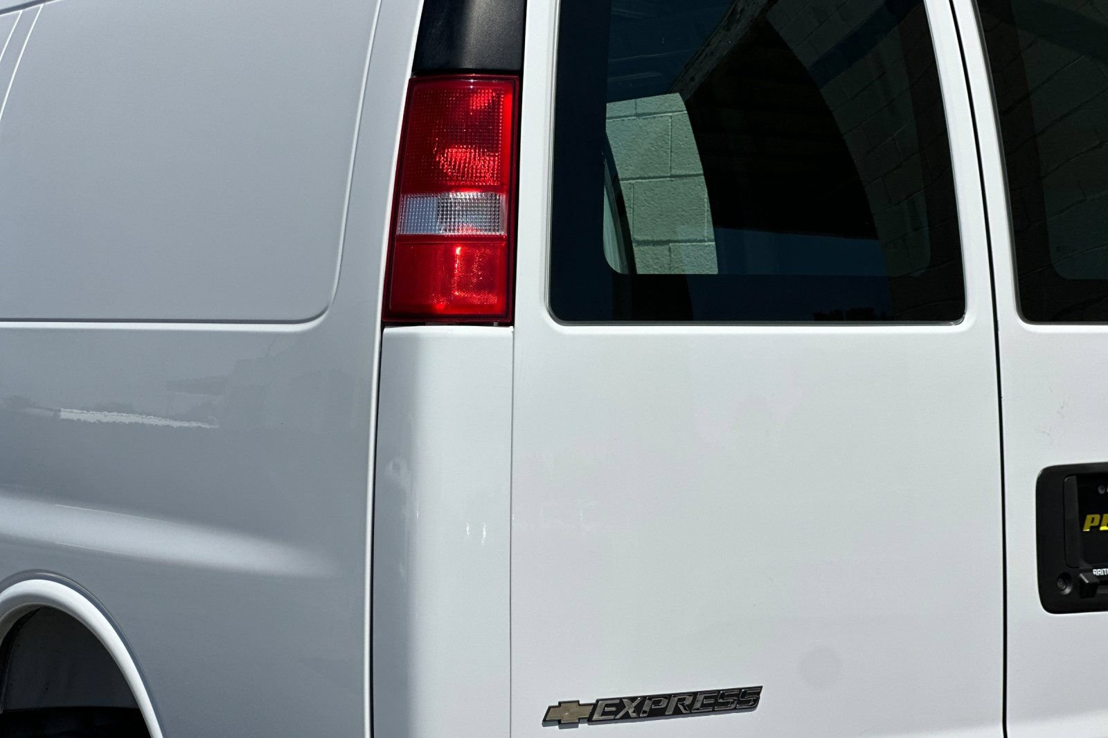 Certified 2025 Chevrolet Express 2500 w/ Driver Convenience Package RWD image 32
