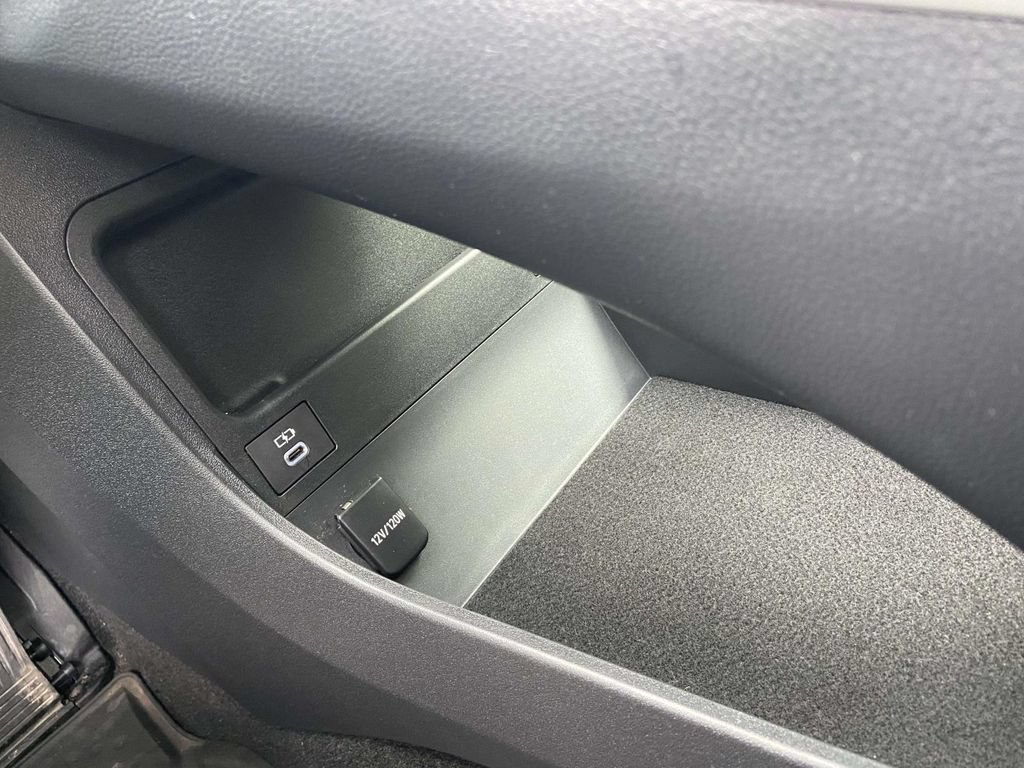Used 2024 Toyota bZ4X AWD image 31