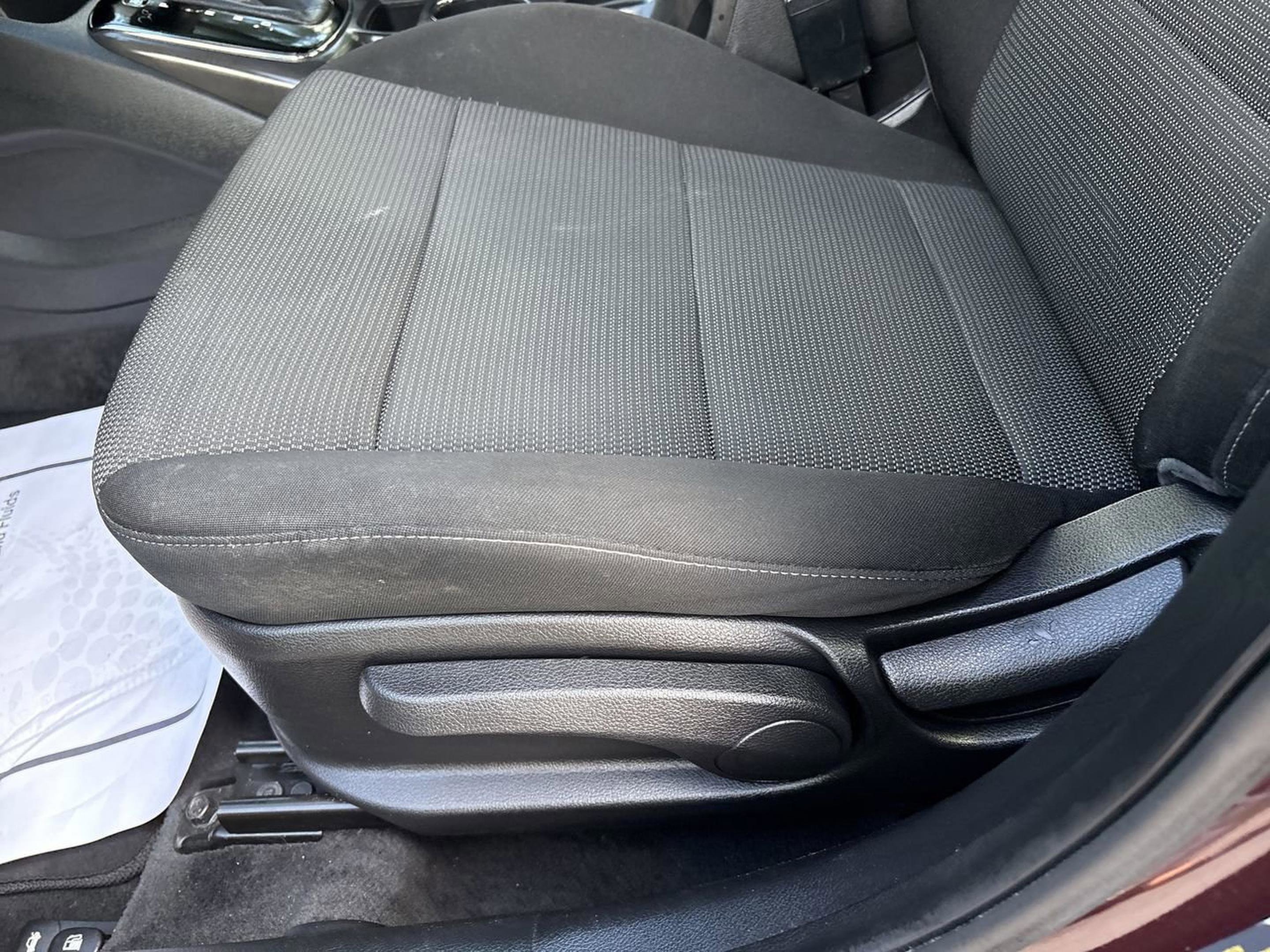 Used 2017 Kia Forte LX FWD image 15
