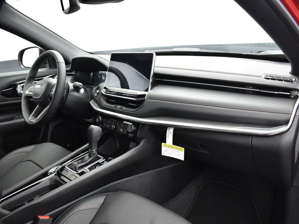 Used 2024 Jeep Compass Limited image 14