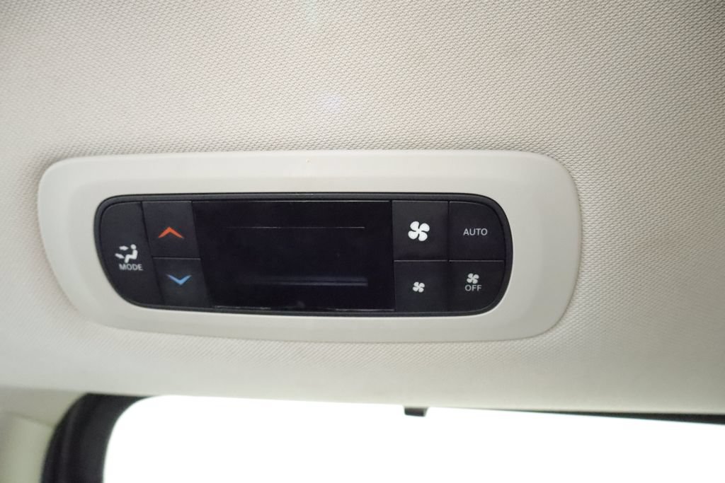 Certified 2023 Chrysler Pacifica Touring-L FWD image 21