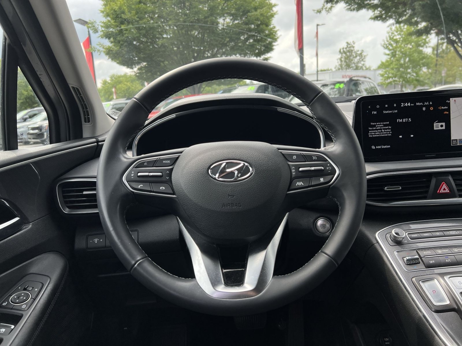 Used 2023 Hyundai Santa Fe SEL AWD/4WD image 16