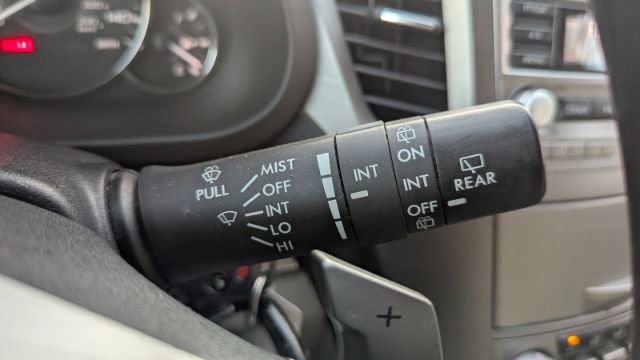 Used 2011 Subaru Outback 2.5i Premium w/ All-Weather Pkg image 27