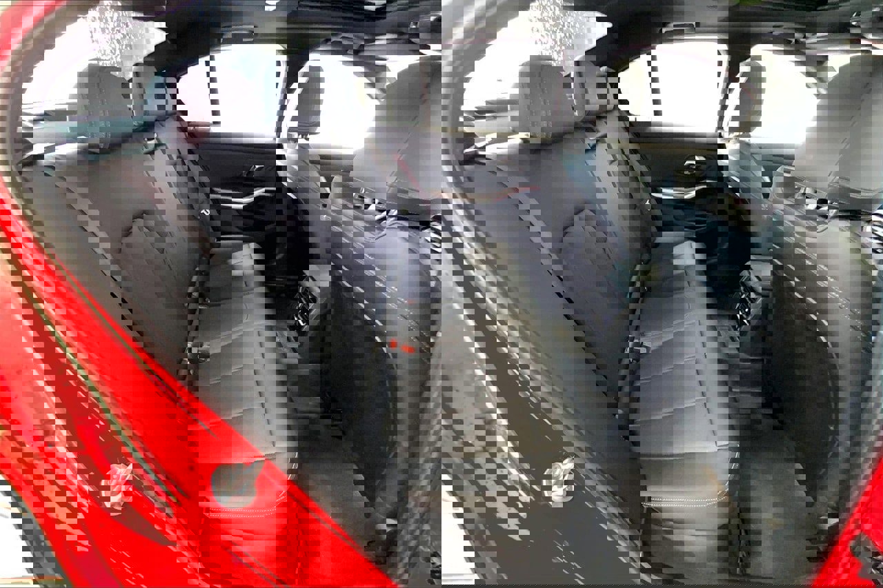 Used 2024 BMW 330i Sedan w/ Convenience Package image 25