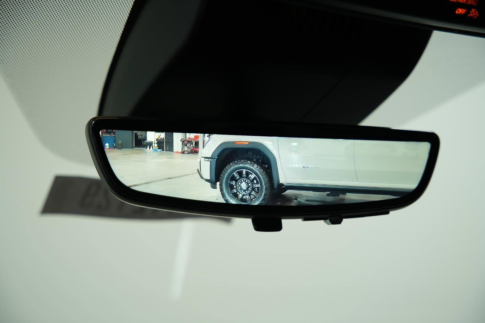 New 2026 GMC Yukon XL AT4 w/ AT4 Premium Plus Package AWD/4WD image 51