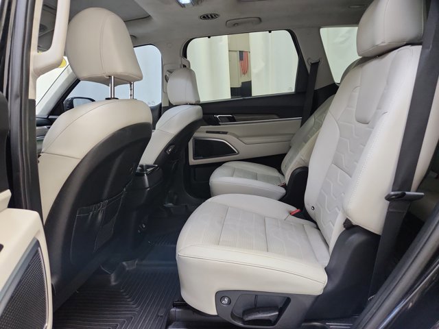 Certified 2022 Kia Telluride SX w/ SX Prestige Package image 9