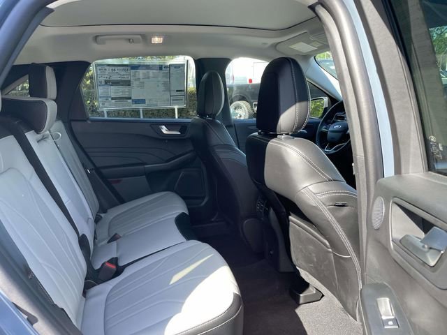 New 2025 Ford Escape SE w/ PHEV Premium Package FWD image 29