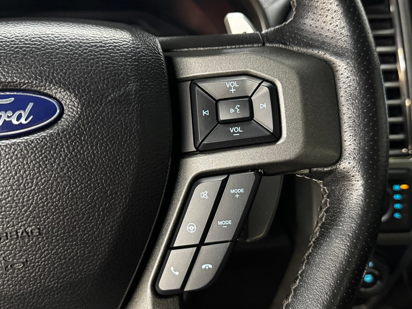 Used 2019 Ford F150 Raptor w/ Equipment Group 802A Luxury AWD/4WD image 23