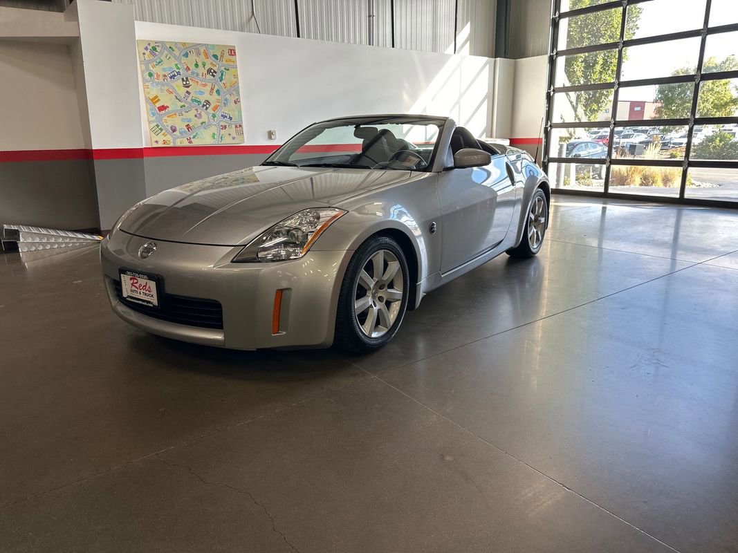 Used 2004 Nissan 350Z Enthusiast w/ Side Airbags Pkg image 35