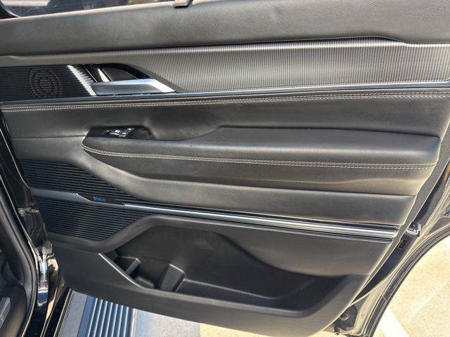 Used 2022 Jeep Grand Wagoneer Series II AWD/4WD image 33