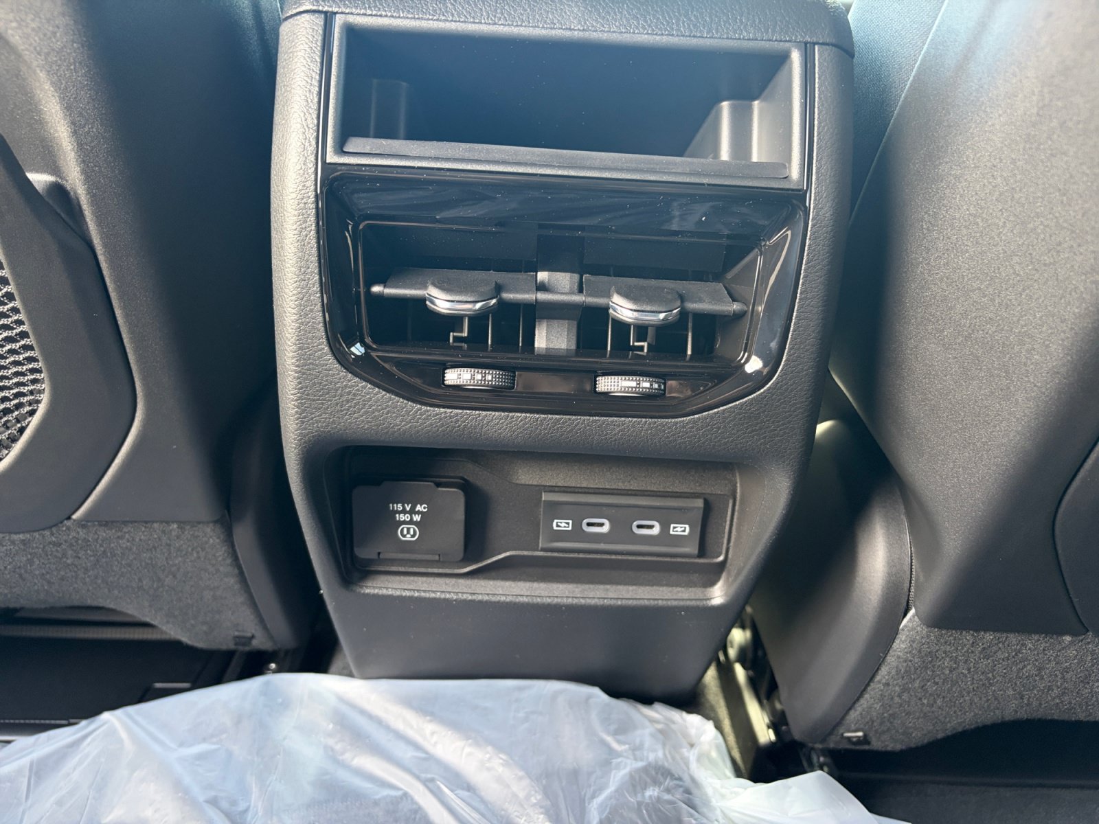 New 2026 Jeep Grand Cherokee Altitude AWD/4WD image 31