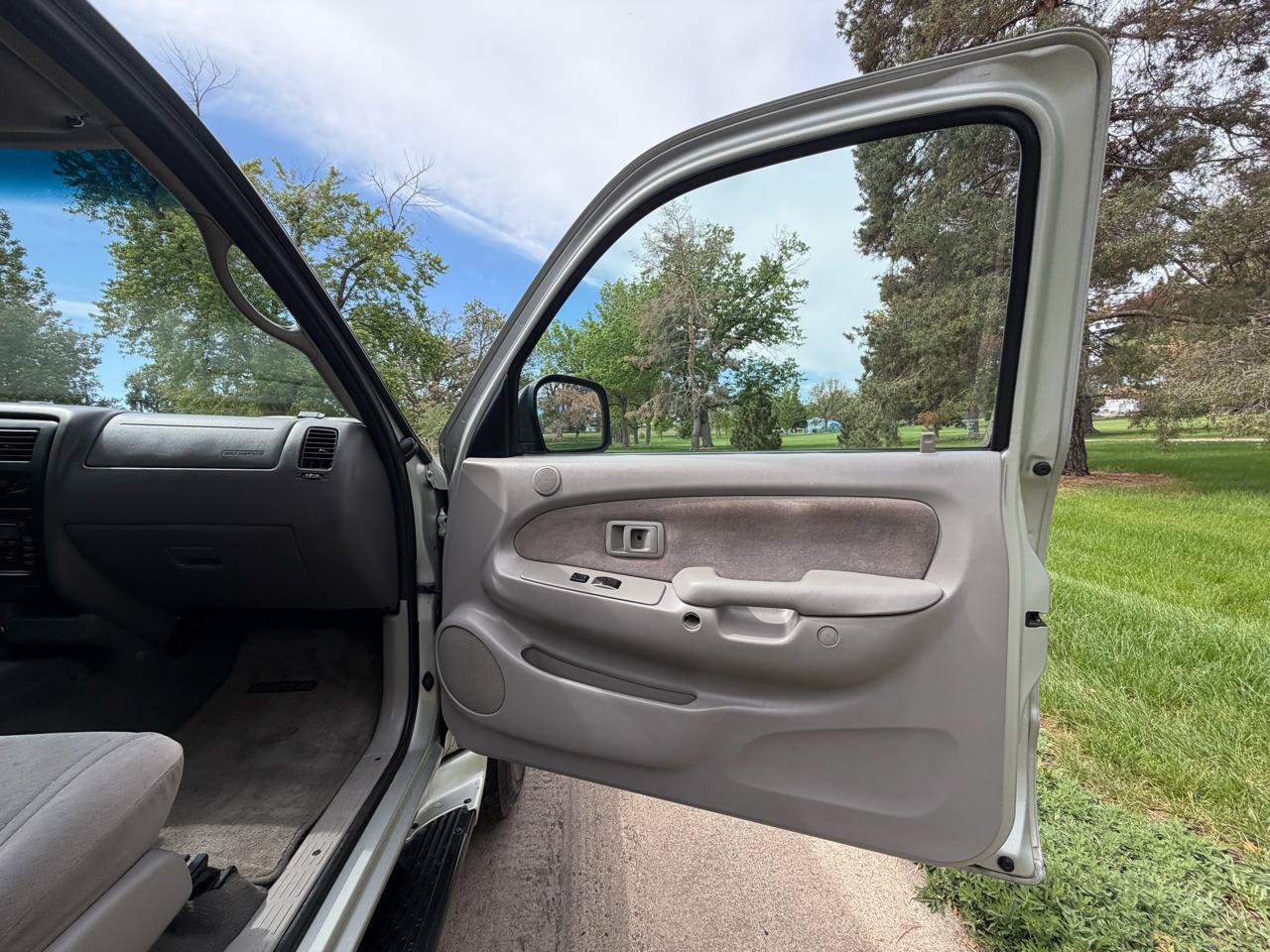 Used 2001 Toyota Tacoma 4x4 Double Cab image 19