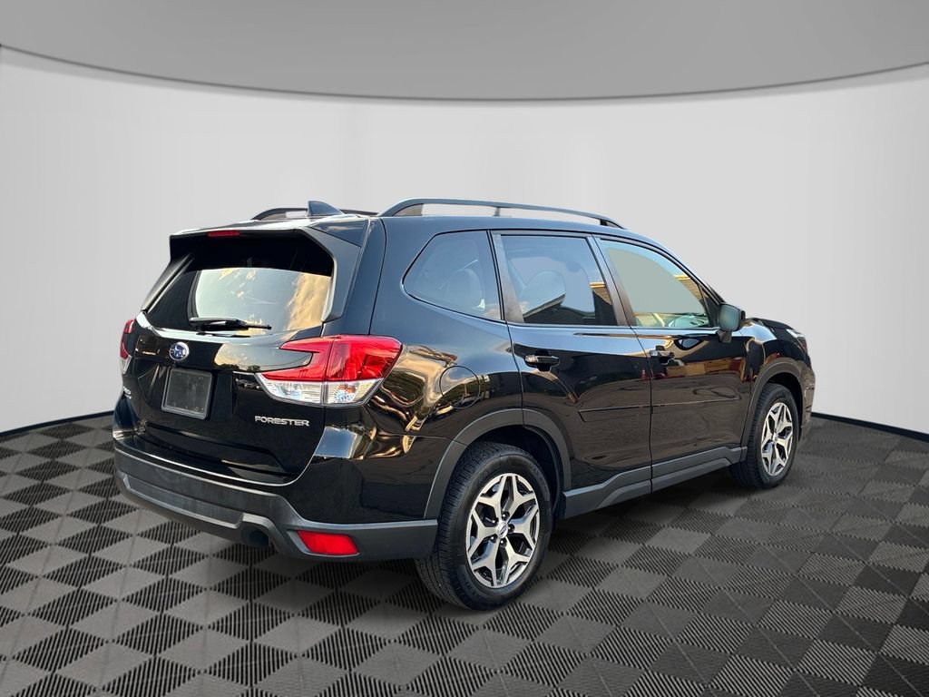 Used 2021 Subaru Forester Premium AWD/4WD image 8