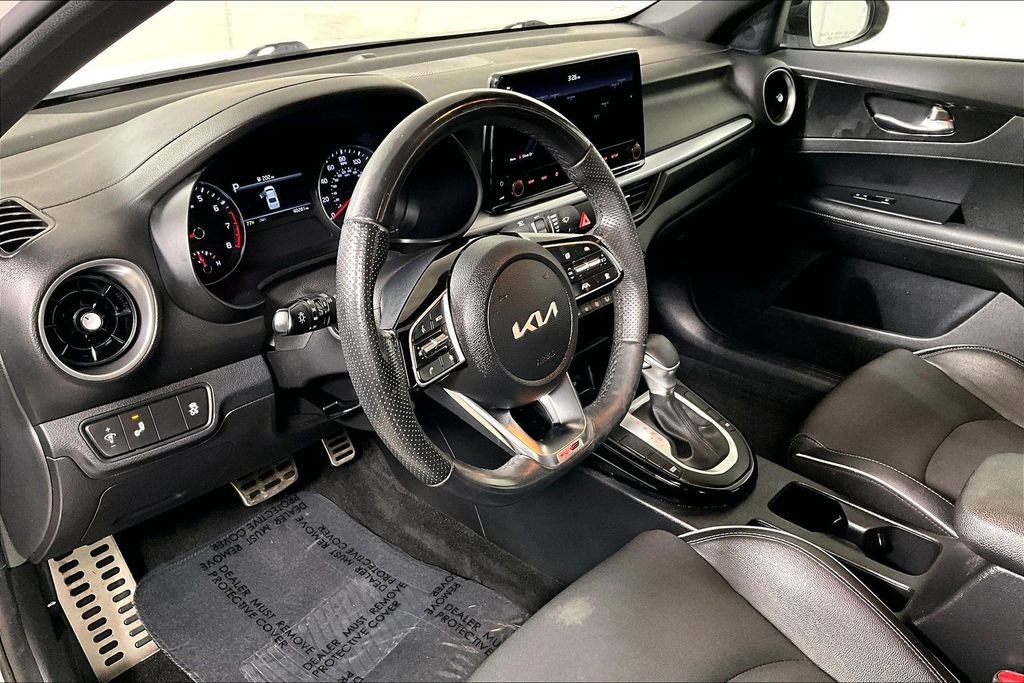 Used 2022 Kia Forte GT-Line w/ GT-Line Technology Package image 13