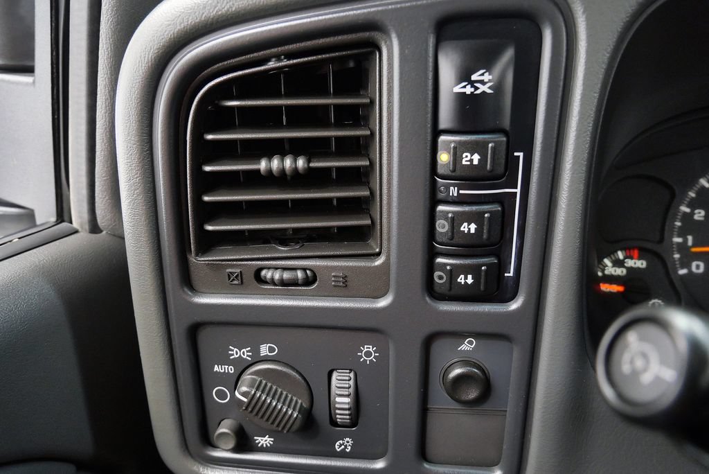 Used 2007 Chevrolet Silverado 3500 LT AWD/4WD image 25