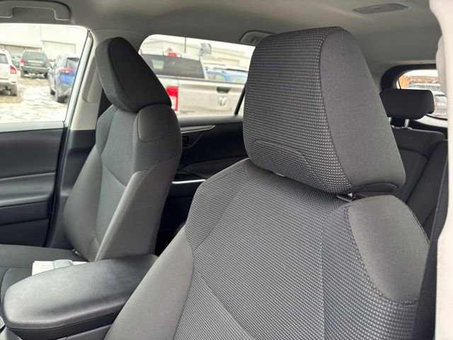 Used 2024 Toyota RAV4 LE image 9