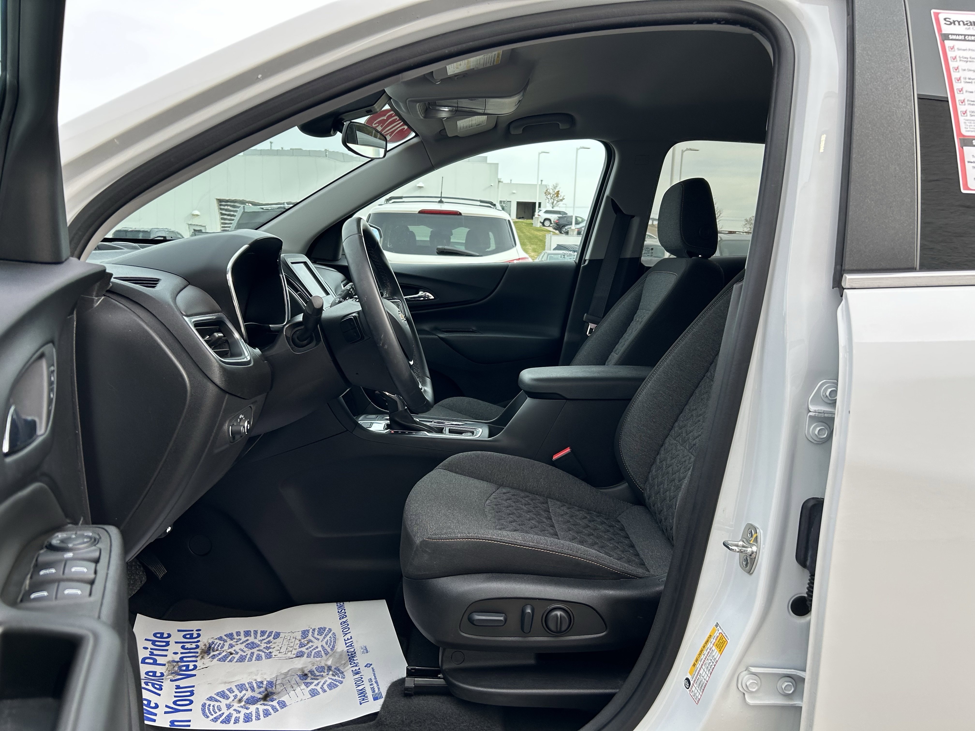 Used 2023 Chevrolet Equinox LT w/ Driver Convenience Package image 13