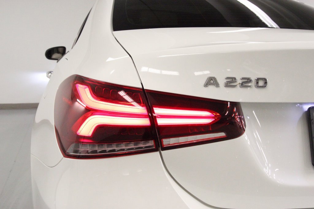 Certified 2022 Mercedes-Benz A 220 4MATIC image 11