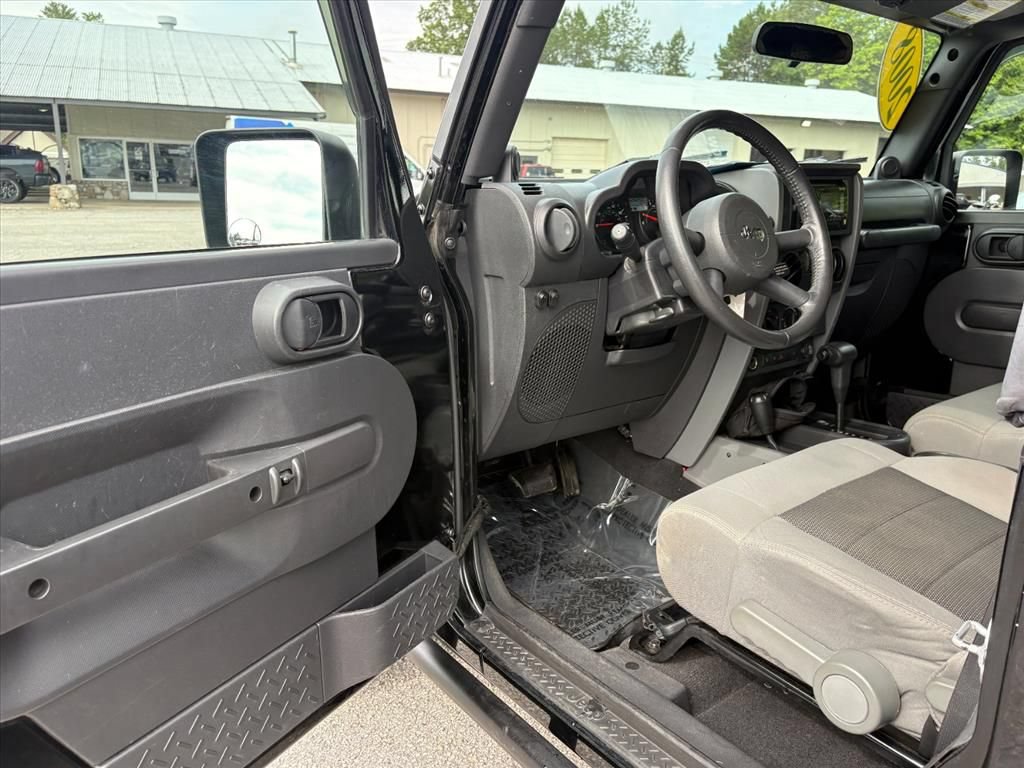 Used 2008 Jeep Wrangler X AWD/4WD image 11