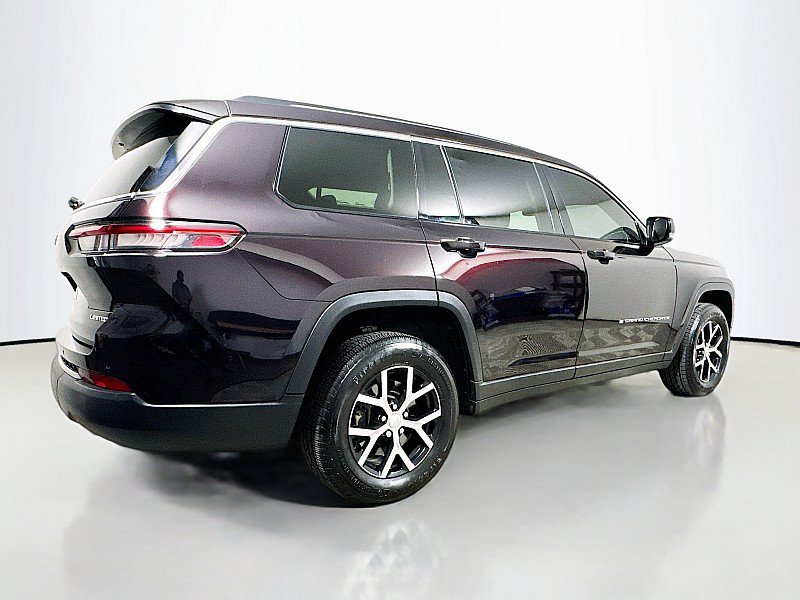 Used 2023 Jeep Grand Cherokee L Limited AWD/4WD image 7