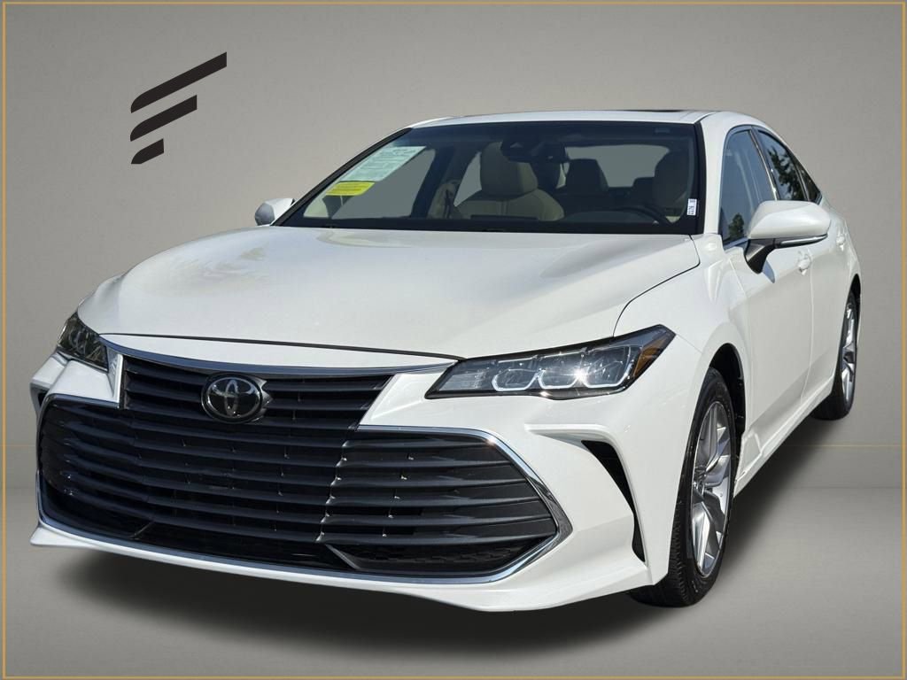 Used 2022 Toyota Avalon XLE w/ Moonroof Package