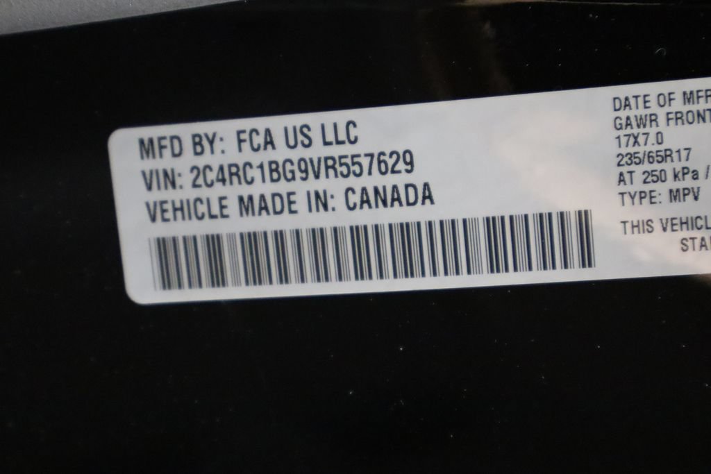 New 2027 Chrysler Pacifica Select FWD image 39
