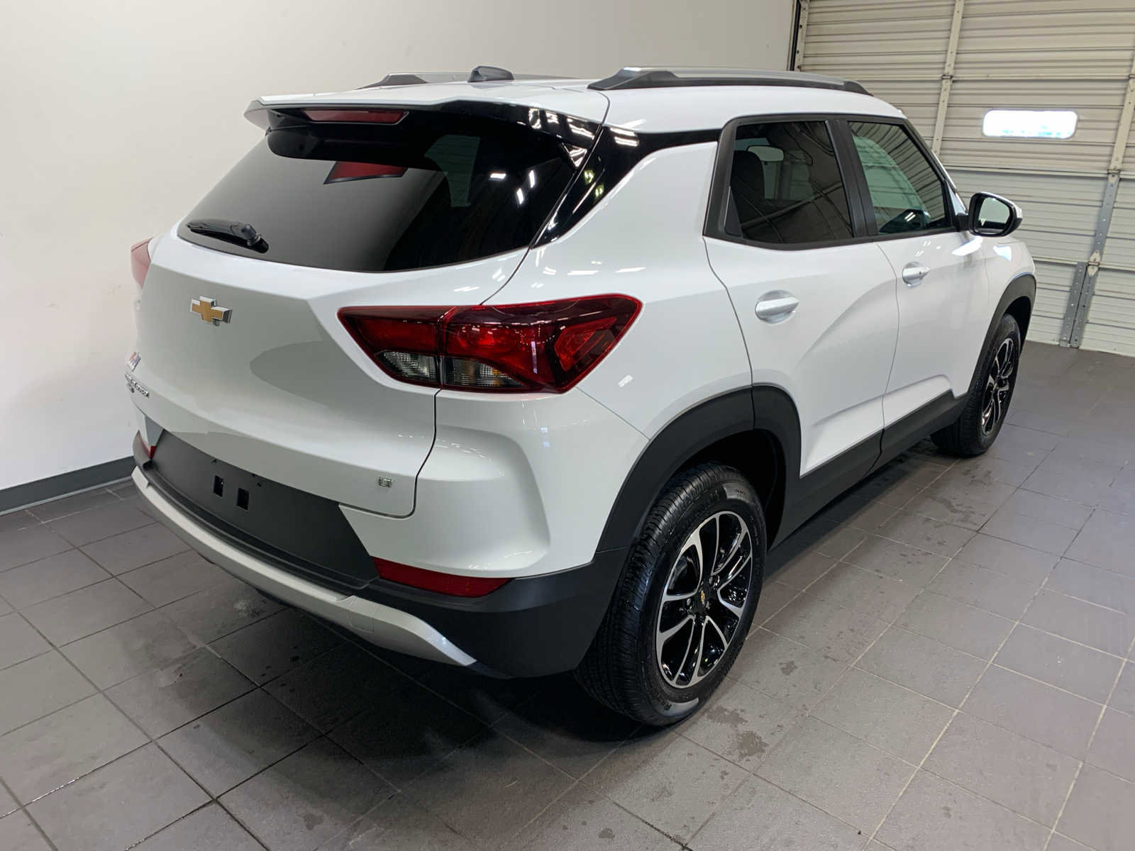 Used 2025 Chevrolet TrailBlazer LT image 3