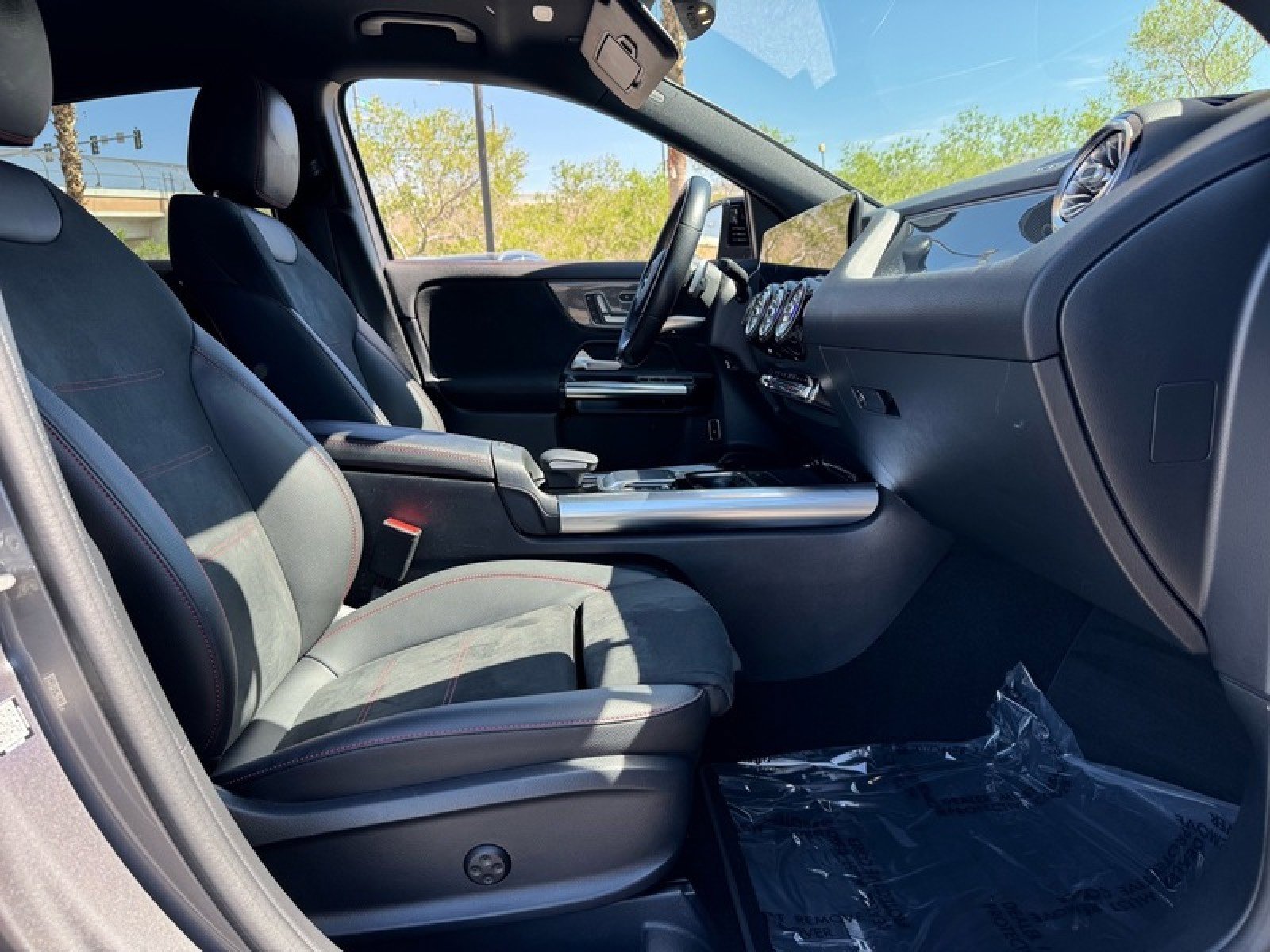 Certified 2021 Mercedes-Benz GLA 250 image 24