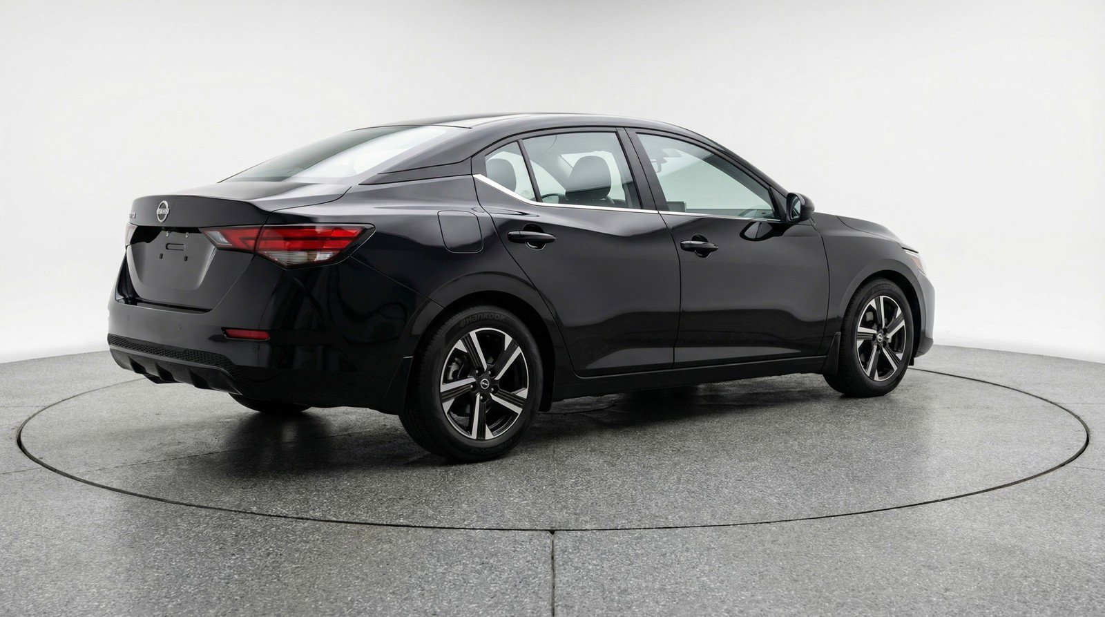 Used 2025 Nissan Sentra SV FWD image 7