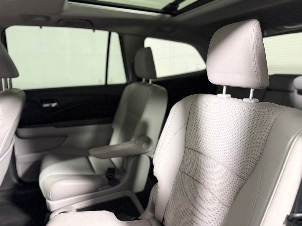 Used 2017 Honda Pilot Elite image 25