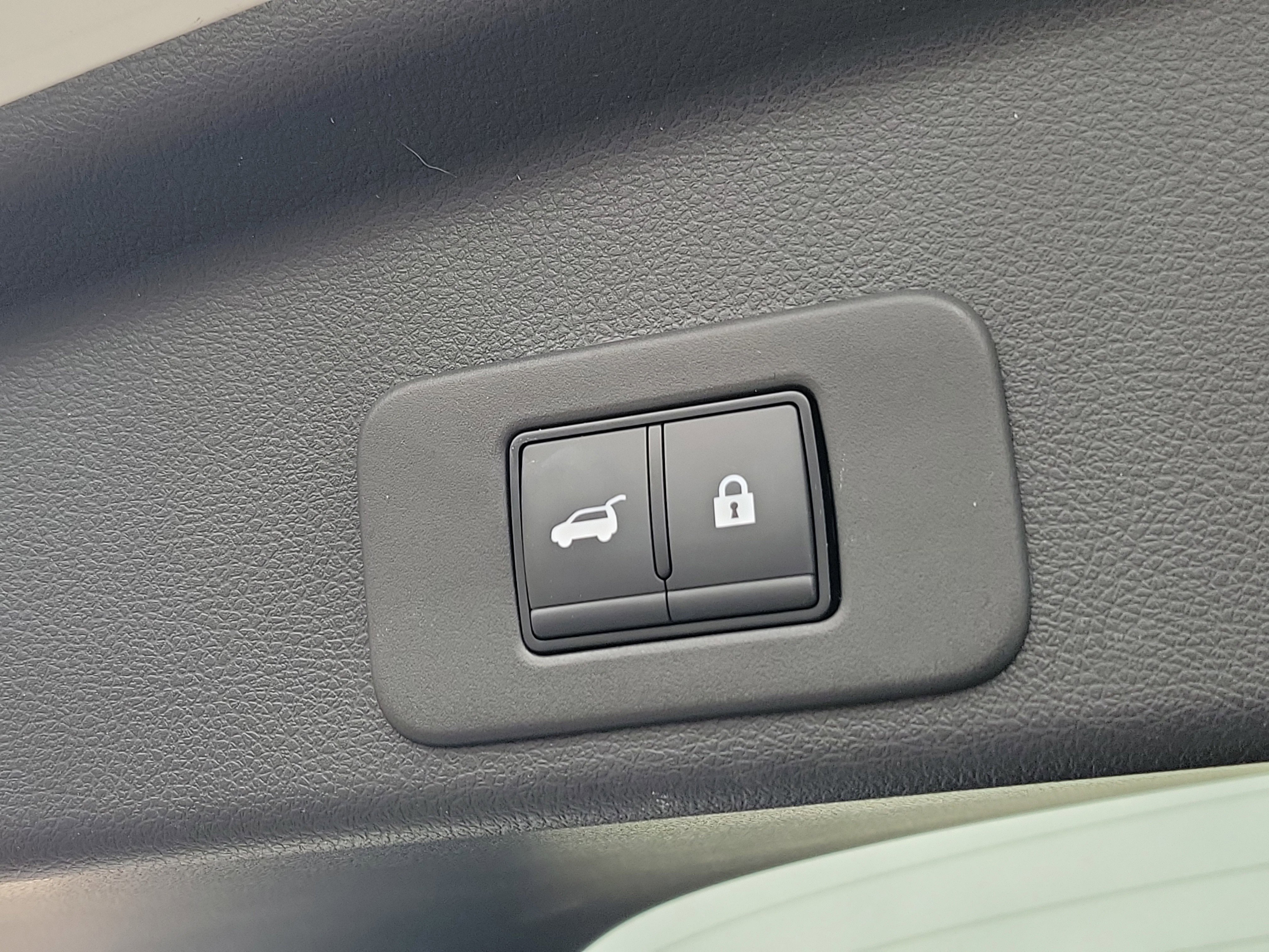 Used 2025 Nissan Murano SL image 9