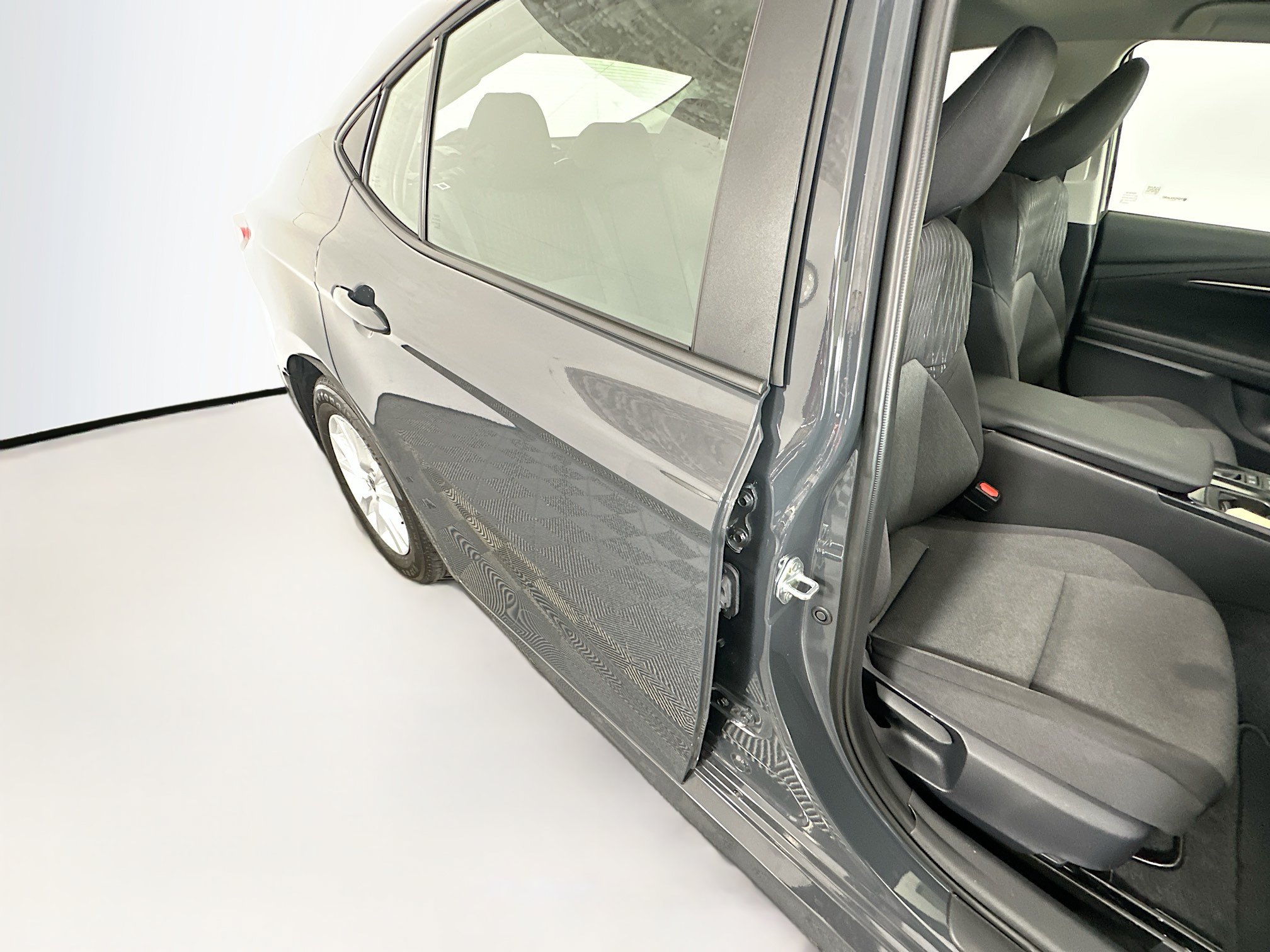 Used 2025 Toyota Camry LE w/ Convenience Package FWD image 28