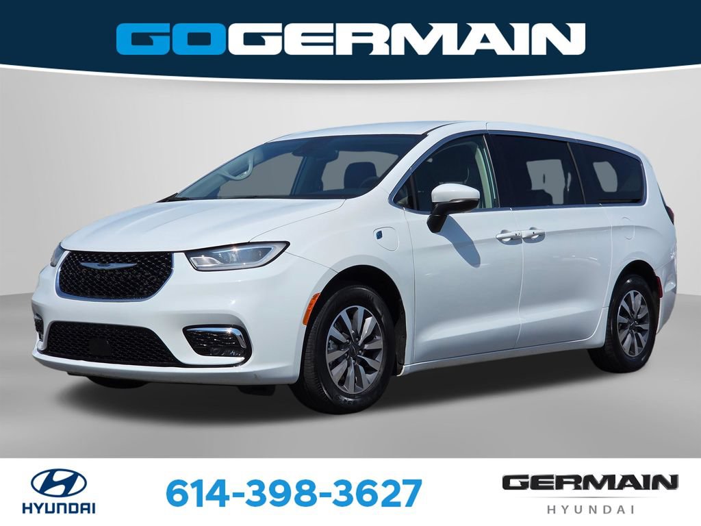 Used 2023 Chrysler Pacifica Touring-L