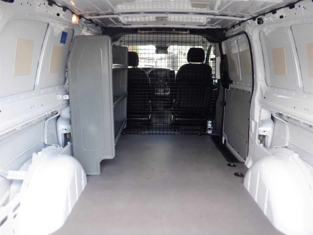 Used 2023 Mercedes-Benz Metris image 5
