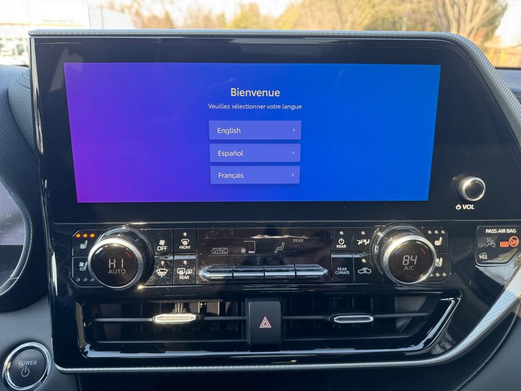 Used 2023 Toyota Highlander Platinum image 22